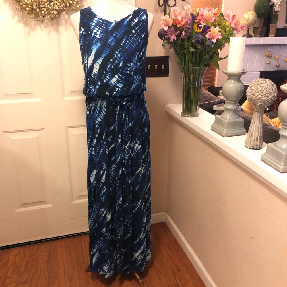 Heidi Weisel   Pretty Blue Sleeveless Maxi Dress